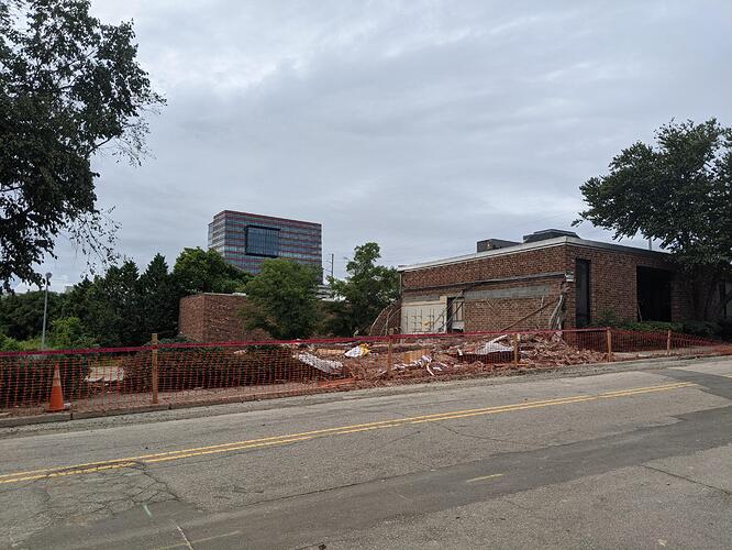 PXL_20210817_220137990