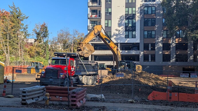 PXL_20251105_200824736.MP