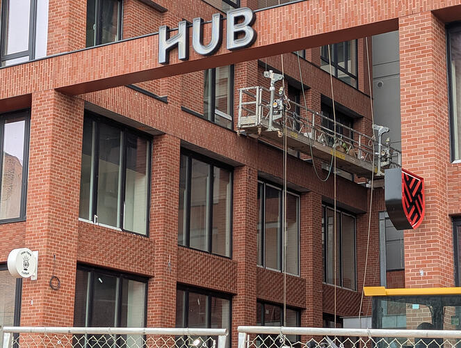 PXL_20251221_160636690