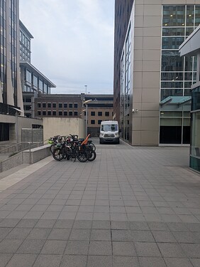 PXL_20250820_233047492