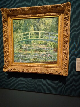 PXL_20251111_200518774