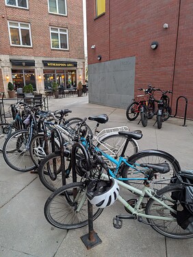 PXL_20251111_212407136