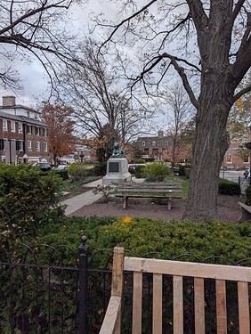 PXL_20251111_210855471.MP